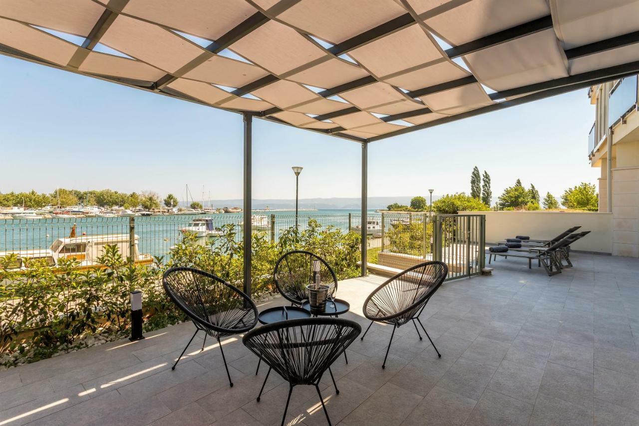 Luxury Apartment With Hot Tub Omiš Buitenkant foto