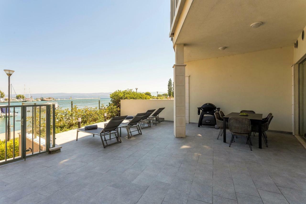 Luxury Apartment With Hot Tub Omiš Buitenkant foto
