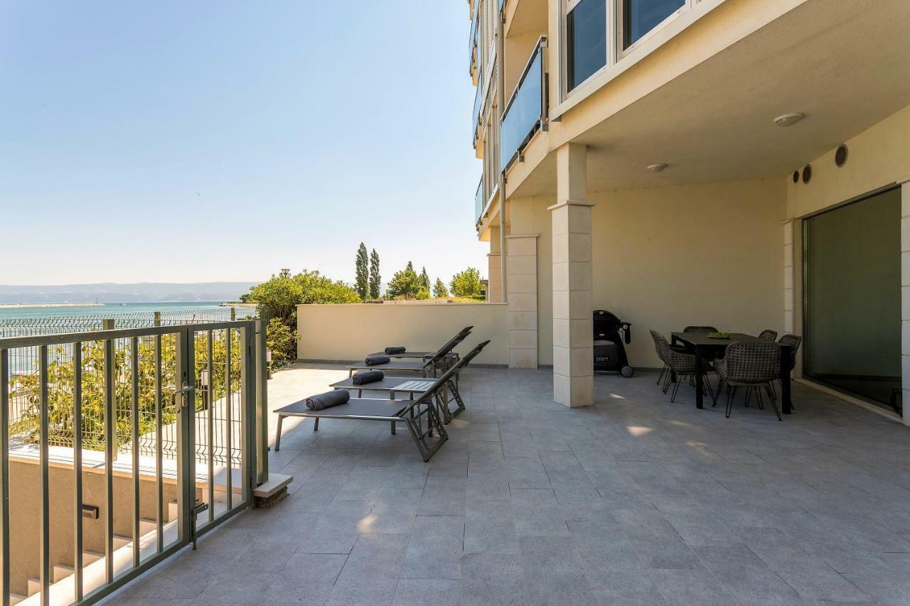 Luxury Apartment With Hot Tub Omiš Buitenkant foto